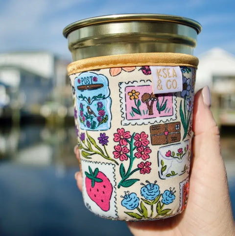  Garden Post Drink Sleeve