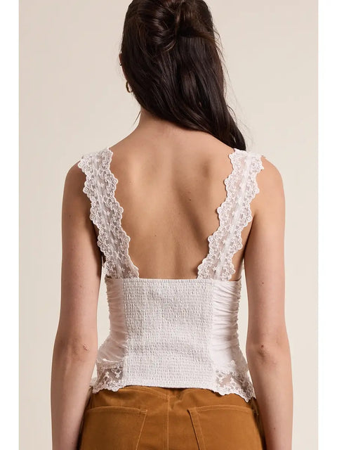  Scallop Shape Floral Lace Top