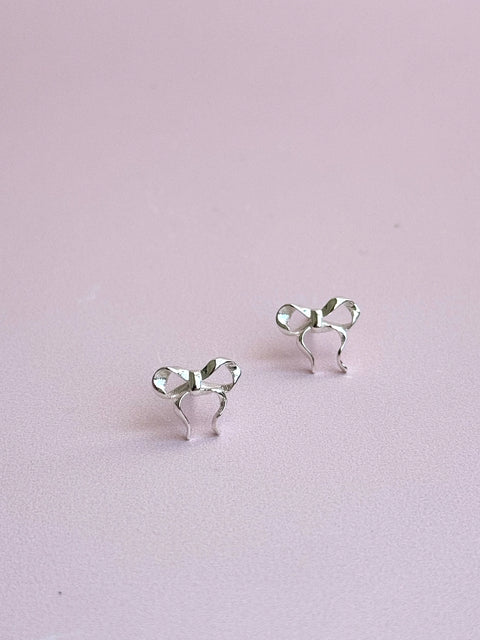  Sweetheart Bow Studs