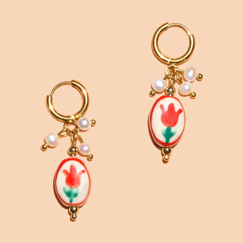 Sweet Tulip Hoops
