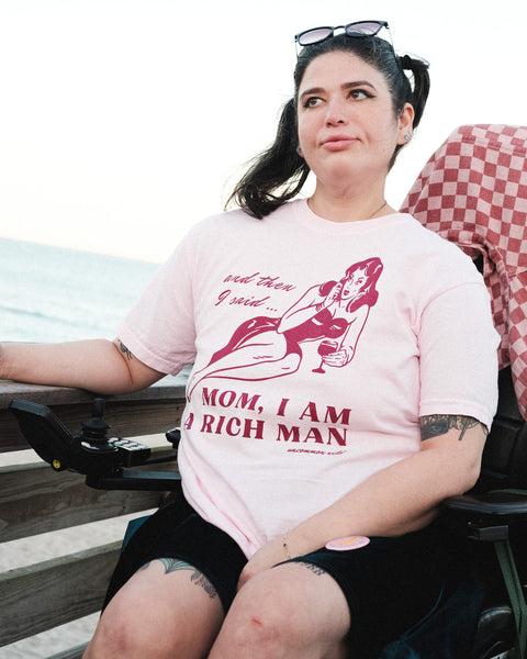  Retro Mom, I Am A Rich Man Tee