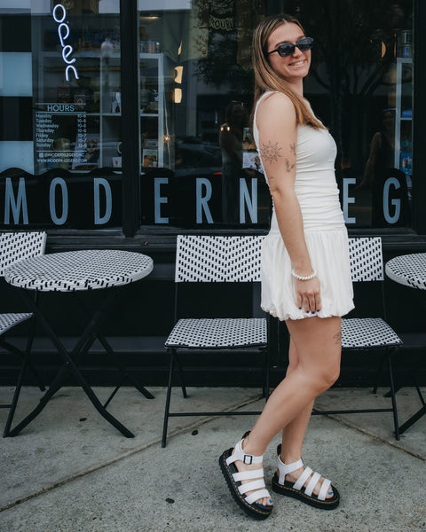 Sleeveless Boat Neck Dress