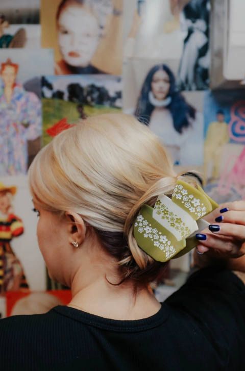 Retro Bowls Hair Claw