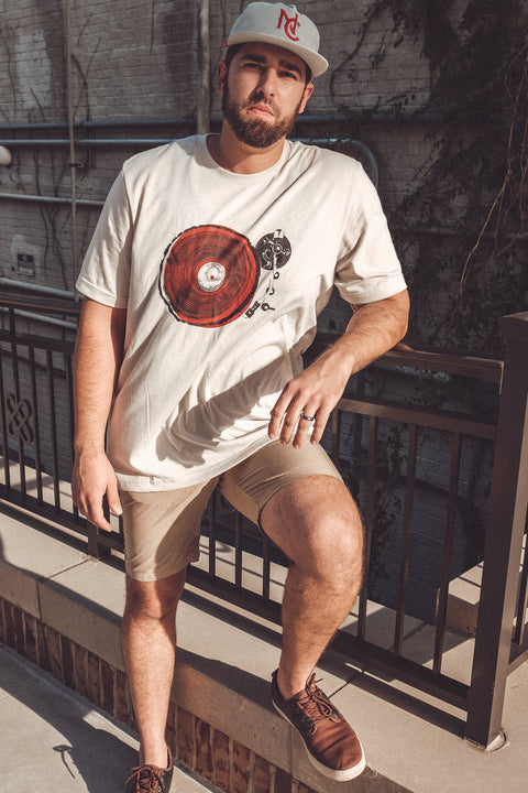 RED TURNTABLE TEE